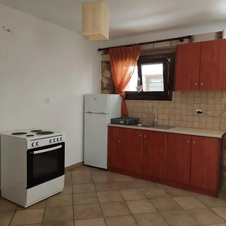 Elpida Stone House * Psakoudia